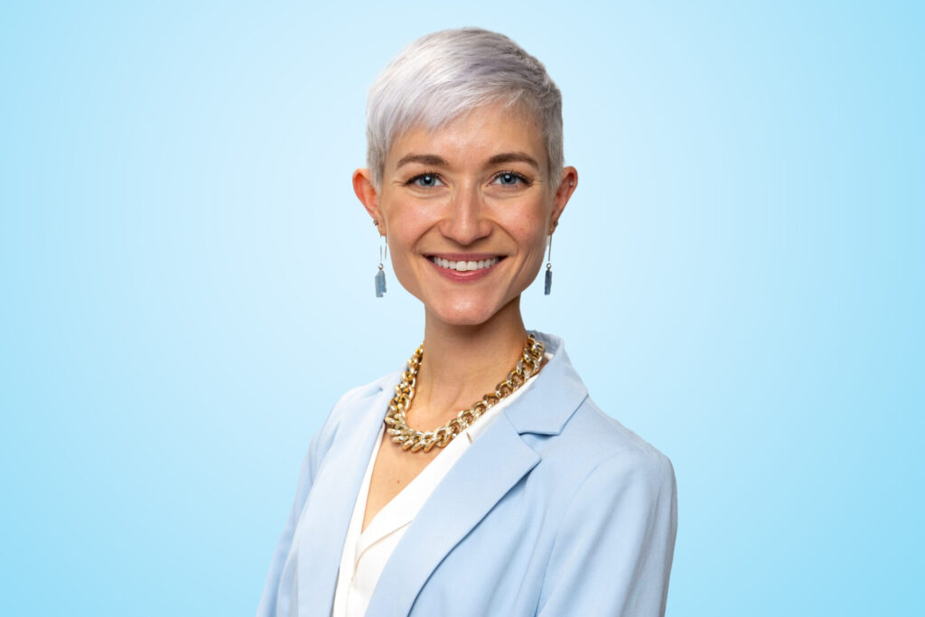 Madeline Lag LCPC therapist in Chicago providing therapy for anxiety depression trauma and life transitions